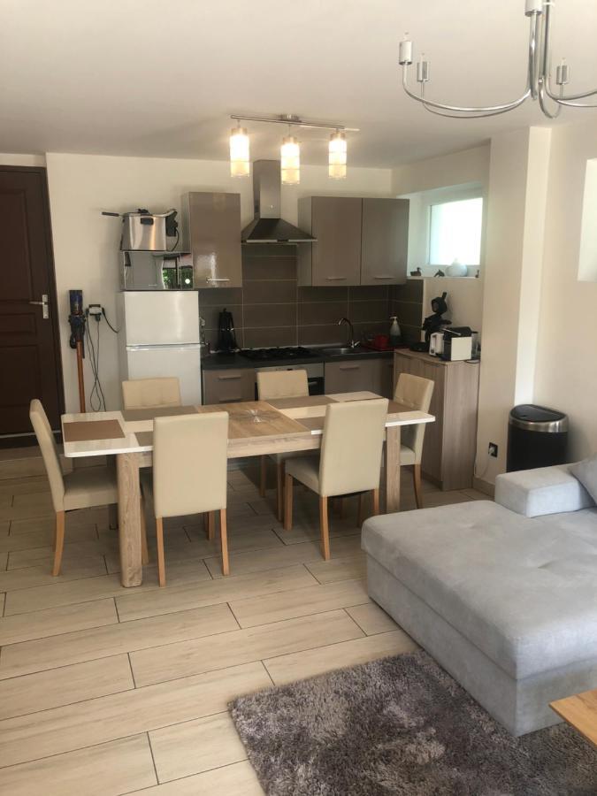 Logement Au Calme Dans Une Maison. Моарaн-ан-Монтан Екстериор снимка